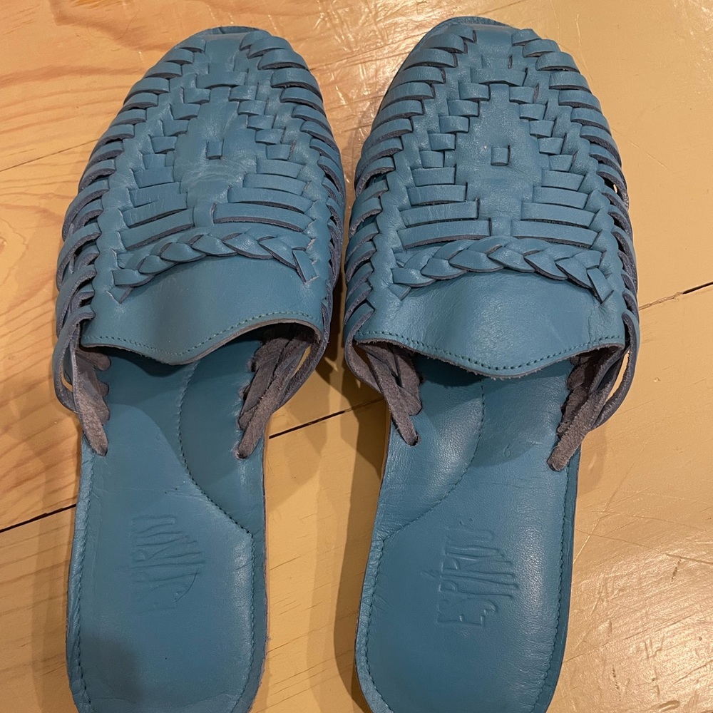 Espiritu huaraches size 9